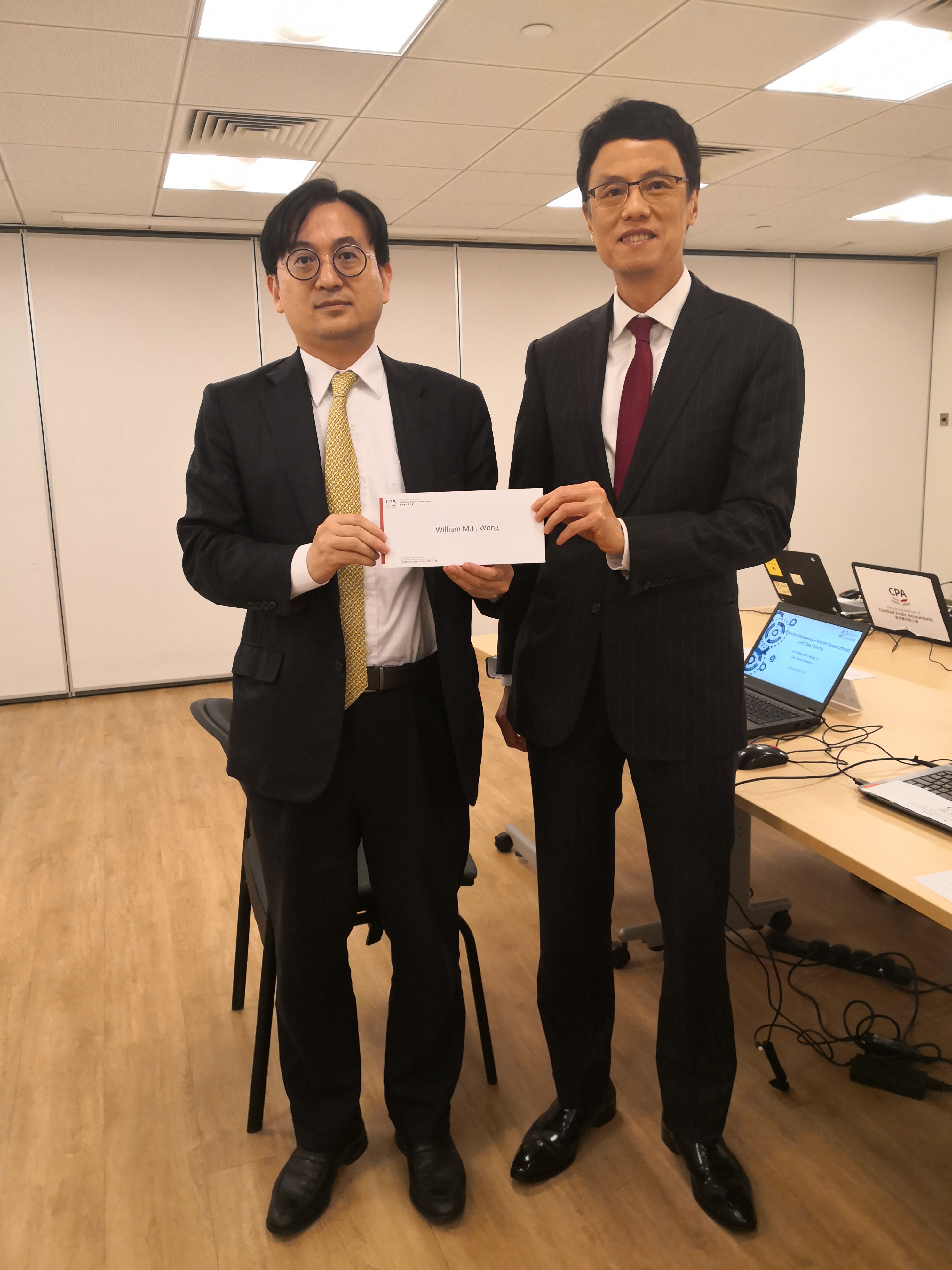 Mr Ludwig Ng chaired a webinar for the Restructuring and Insolvency Faculty on recent developments and cases of cross-border insolvency
