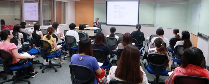 Mr Dominic Wai gave a seminar for the Hong Kong Institute of Human Resource Management on legal issues about moonlighting