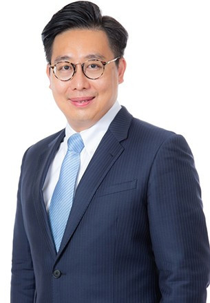 卢摘天